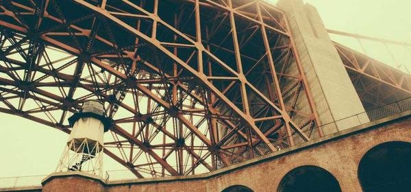 Kartka i długopis vs. technologie – jak łączyć metody?