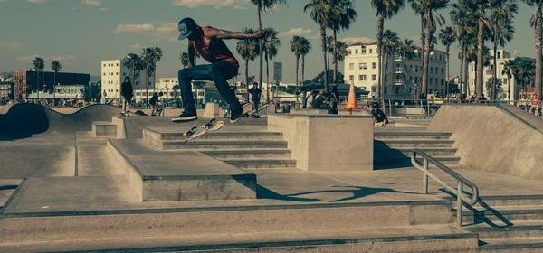 Use Music & Lyrics to Learn English Naturally